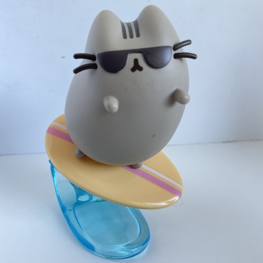 2018 Pusheen Box Exclusive Surfer Pusheen! New in box!